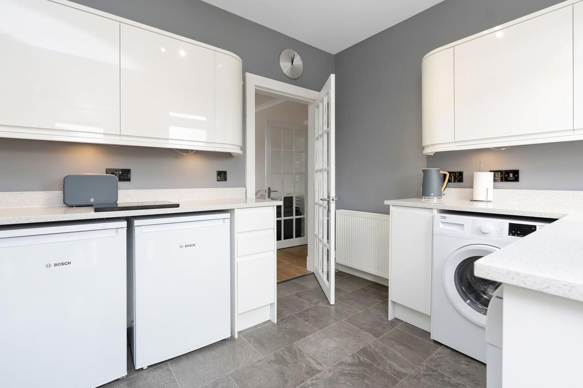 Crewe Apartment - 2 Bed, Free Off Street Parking And Private Garden エディンバラ エクステリア 写真