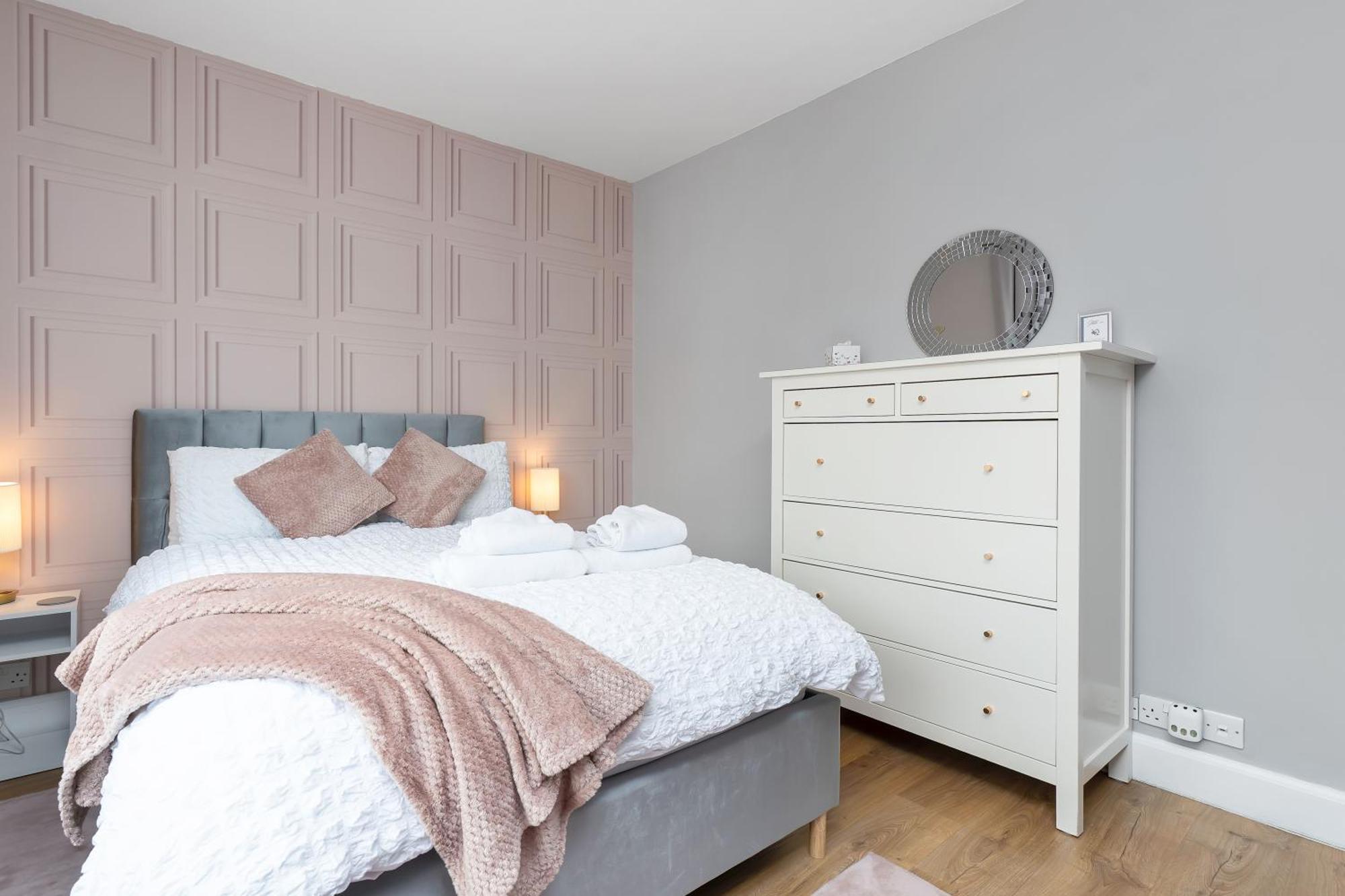 Crewe Apartment - 2 Bed, Free Off Street Parking And Private Garden エディンバラ エクステリア 写真