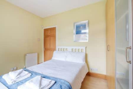 Crewe Apartment - 2 Bed, Free Off Street Parking And Private Garden エディンバラ エクステリア 写真
